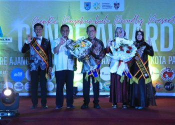 Walikota dan Ketua TP-PKK Dikukuhkan Sebagai Ayah dan Bunda GenRe Kota Payakumbuh 2025