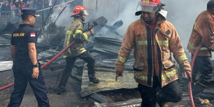 Si Jago Merah Lahap 2 Bengkel dan 1 Mobil di Payakumbuh, Penyebabnya Masih Diselidiki