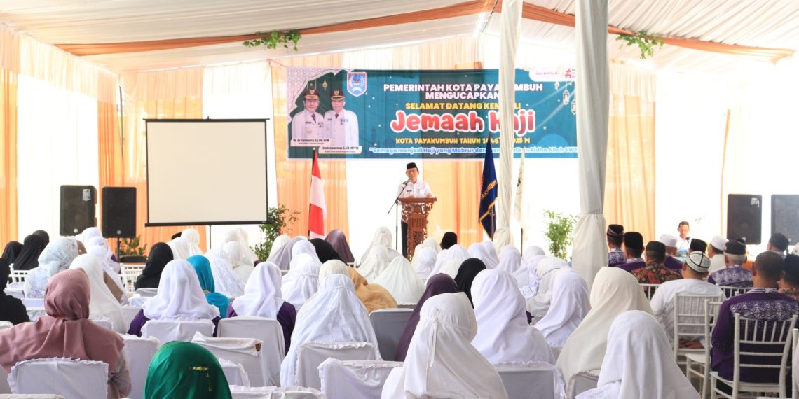 Wali Kota Zulmaeta Sambut Kepulangan 201 Jemaah Haji Asal Payakumbuh