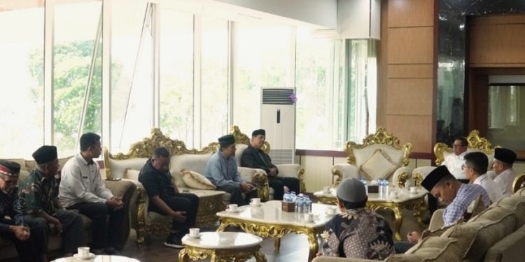 Wako Ramlan Terima Audiensi Niniak Mamak dan Panitia Pembangunan Masjid Tablighiyah Garege