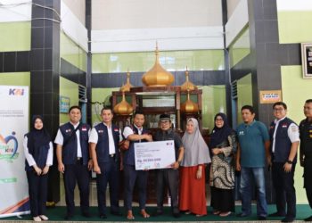 Perkuat Komitmen, KAI Divre II Sumbar Kembali Kucurkan Dana Bantuan TJSL di Kota Padang