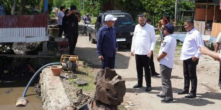Wako Fadly Amran Pastikan Akses Jalan dan Ketersediaan Air Bersih di SMA N 17 Padang