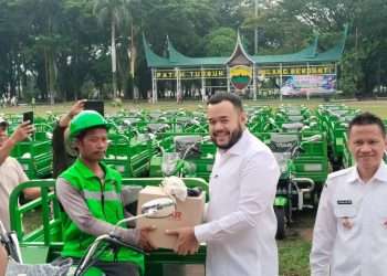 Perkuat Peran LPS, Pemko Padang Serahkan 178 Bentor Sampah