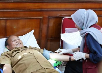 ASN Pemko Pariaman Lakukan Donor Darah