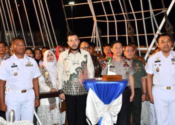 Bersandar di Padang, KRI Bima Suci Mengedukasi dan Memperkuat Kerja Sama