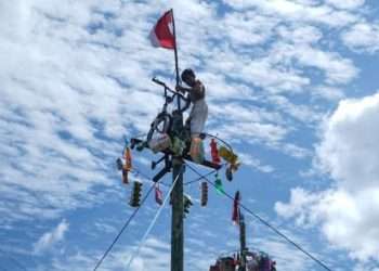 Minim Edukasi, Bupati Tanah Datar Himbau Masyarakat Tidak Selenggarakan Panjat Pinang