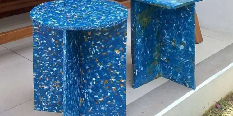 Kreatif, Anak Muda Kota Padang Sulap Sampah Jadi Sembako dan Furnitur
