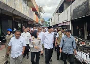 Gubernur Mahyeldi Tinjau Pasar Payakumbuh Pasca Kebakaran