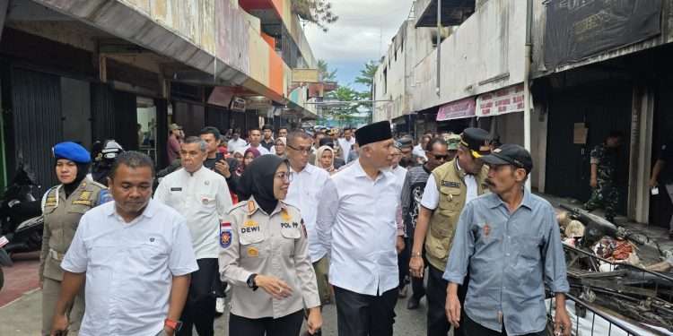 Gubernur Mahyeldi Tinjau Pasar Payakumbuh Pasca Kebakaran