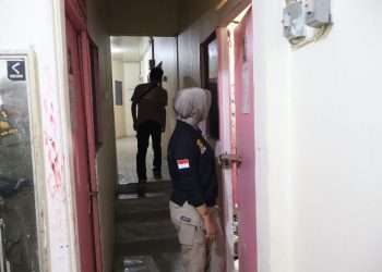 Satpol PP Padang Amankan Muda-Mudi yang Nongkrong hingga Dini Hari di Kawasan Batang Arau