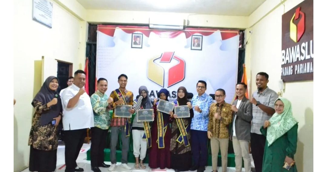 Bawaslu Padang Pariaman Kukuhkan Duta Keterbukaan Informasi Publik