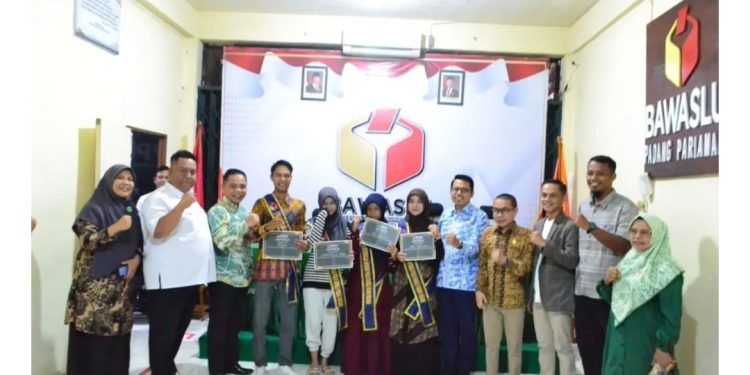 Bawaslu Padang Pariaman Kukuhkan Duta Keterbukaan Informasi Publik