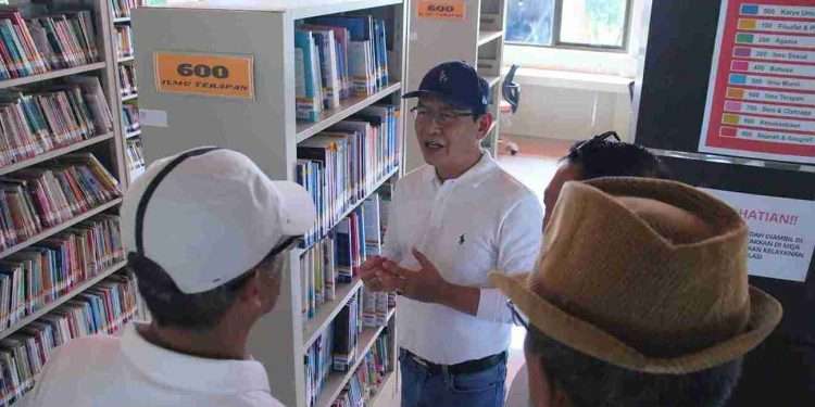 Walikota Payakumbuh Kunjungi Perpustakaan Daerah di Bukit Sibaluik