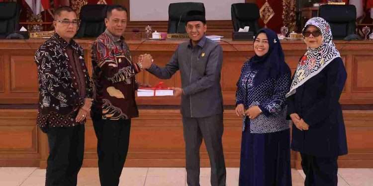 Pemko Payakumbuh Sampaikan Nota Pengantar Rancangan KUA – PPAS APBD Tahun 2026