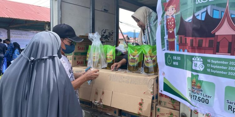 Pemko Padang Gelar Pasar Murah untuk Stabilkan Harga Bahan Pokok