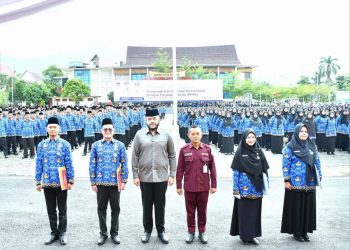 Pemko Padang Serahkan 1.537 SK PPPK, Wako Fadly Amran: Kita Adalah Pelayan Masyarakat