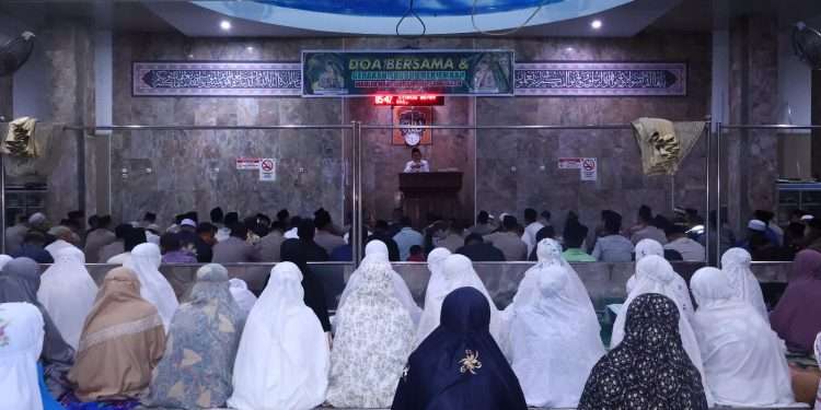 Walikota Payakumbuh dan Jajaran Ikuti Gerakan Subuh Berjamaah yang Digelar Polda Sumbar