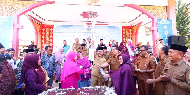 Walikota Payakumbuh Hadiri Peringatan HUT SMA N 1 Payakumbuh