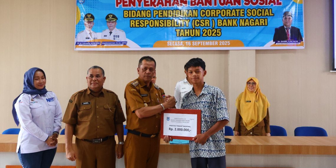 Pemko Payakumbuh Serahkan Dana CSR Bank Nagari untuk Pendidikan