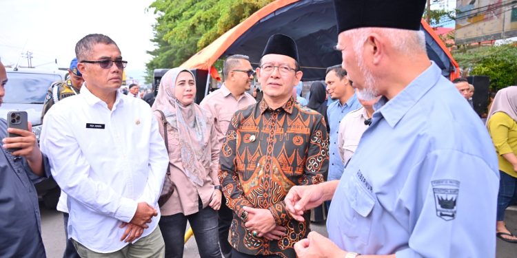 Pemprov Sumbar Salurkan 4.104 Kg Beras untuk Korban Kebakaran Pasar Payakumbuh