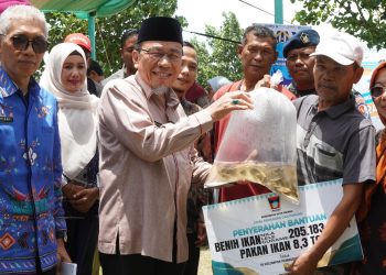 Pemko Padang Salurkan Bantuan Sarana Prasarana Perikanan