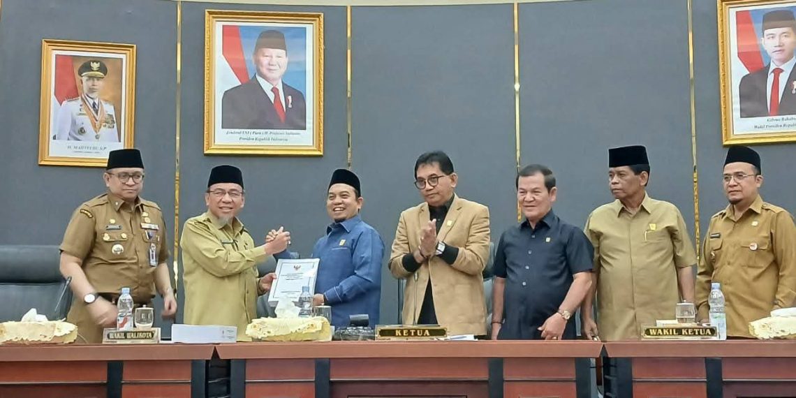 Wakil Wali Kota Padang Sampaikan Nota Pengantar Ranperda APBD Tahun 2026