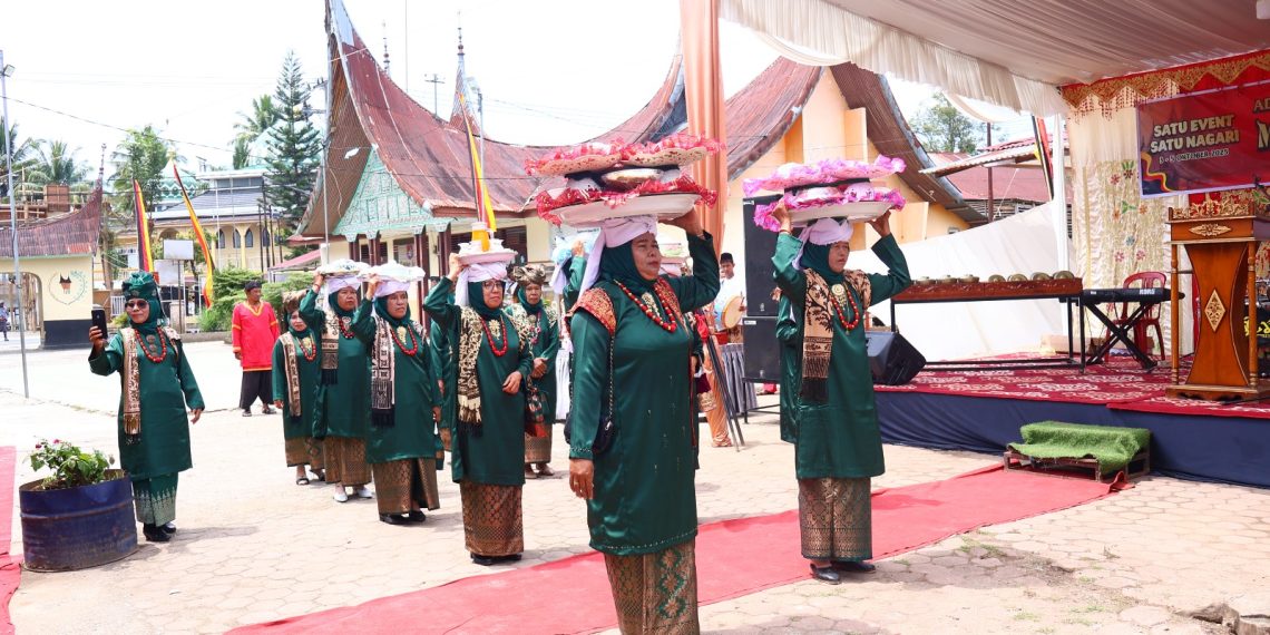 Nagari Tiakar Kota Payakumbuh Angkat Event “Tradisi Maanta Pabukoan”