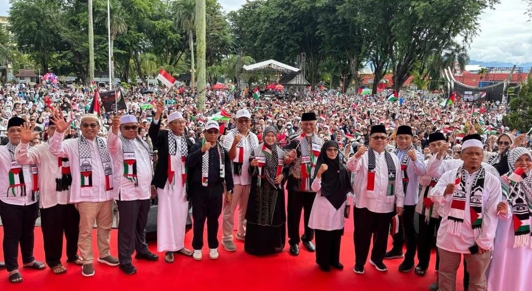 Ribuan Warga Padati Kantor Gubernur Sumbar, Donasi untuk Palestina Tembus Rp2 Miliar