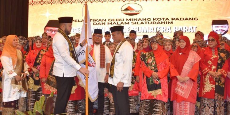 Fadly Amran: Gebu Minang Memperkuat Hubungan Ranah dan Rantau