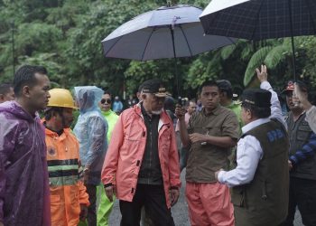 Gubernur Mahyeldi Tinjau Lokasi Galodo di Malalak Timur, Instruksikan Penanganan Cepat untuk Korban