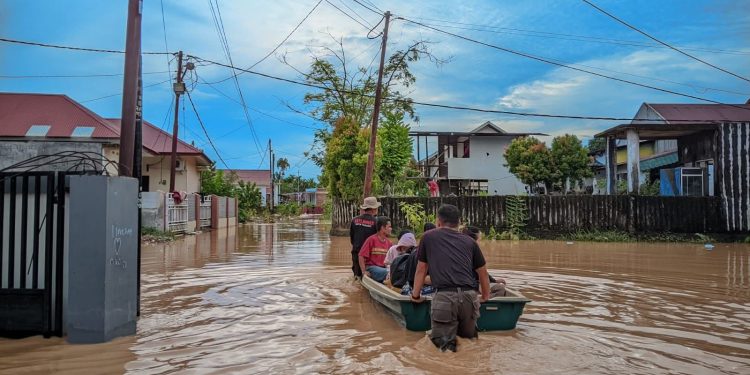 Duka di Padang: 31.845 Jiwa Terdampak Banjir, 8 Meninggal Dunia
