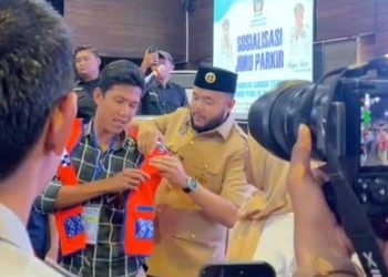 Pemko Padang Tingkatkan Kualitas Juru Parkir, Perkuat Citra Kota Wisata