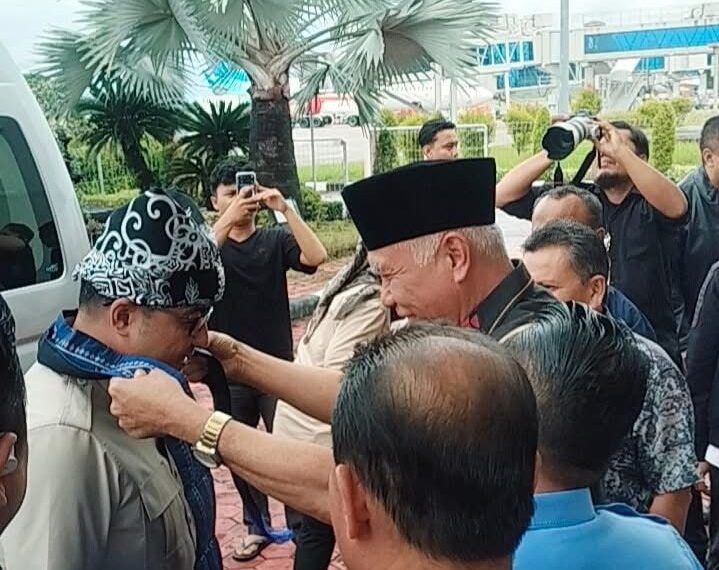 Sambut Kedatangan Menteri Ekraf, Gubernur Mahyeldi Tegaskan Komitmen Sumbar untuk Penguatan Ekonomi Kreatif Nasional