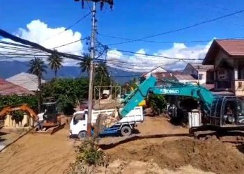 Banjir Surut, 23 Alat Berat Beraksi Bersihkan Sedimen di 21 Terdampak