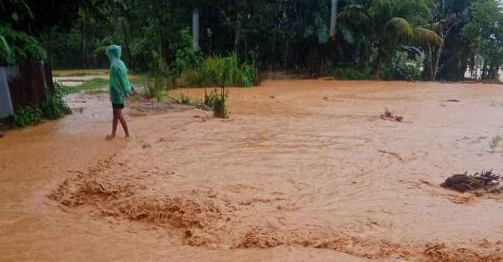 Hujan Sejak Pagi, Warga Padang Diimbau Jauhi Pinggiran Sungai