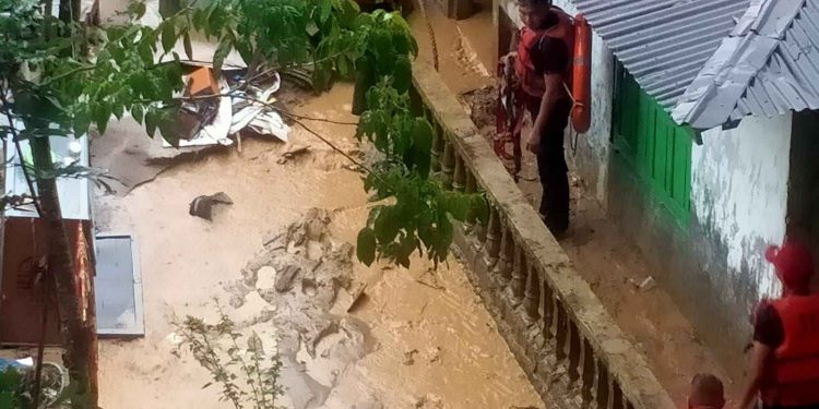 BMKG Balai Besar Wilayah I Keluarkan Peringatan Dini Cuaca, Warga Padang Diimbau Tetap Waspada