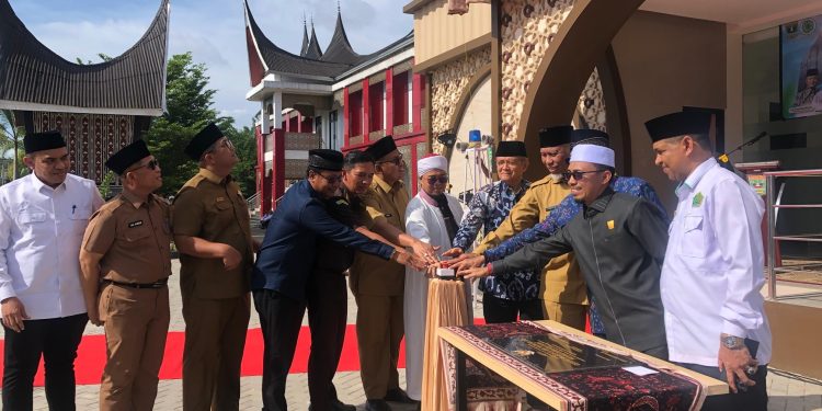 Gubernur Mahyeldi Resmikan Penggunaan Gedung Baru MUI Sumbar
