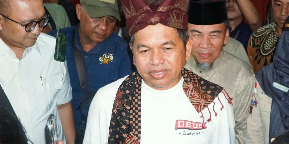 KDM Tiba di Padang, Berencana Bangun Satu Kampung Bagi Korban Banjir
