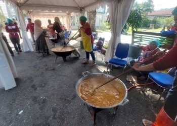 200 Kg Rendang Disebar di Empat Kecamatan di Kota Padang