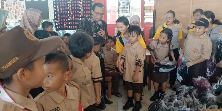 SDN 49 Padang Hanyut Dibawa Banjir, 84 Siswa Terpaksa Numpang Ujian di Sekolah Lain
