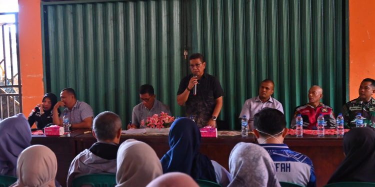 Pedagang Pasar Payakumbuh Terima Kios Penampungan dan Bebas Retribusi Setahun