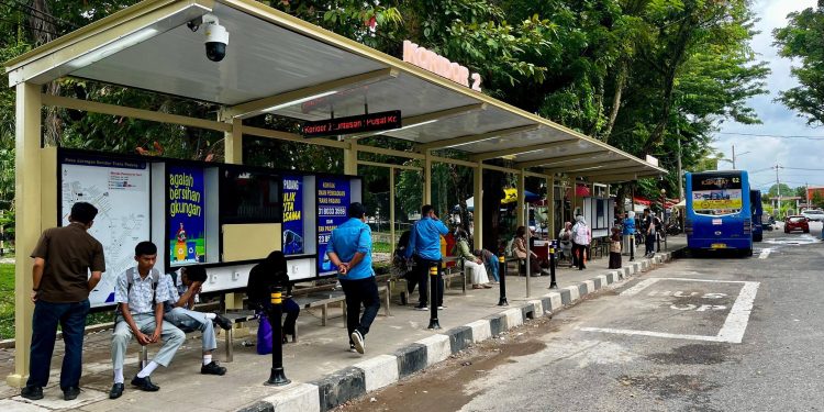 Peningkatan Layanan Trans Padang, Halte Imam Bonjol Koridor 2 dan 3 Tampil Lebih Nyaman