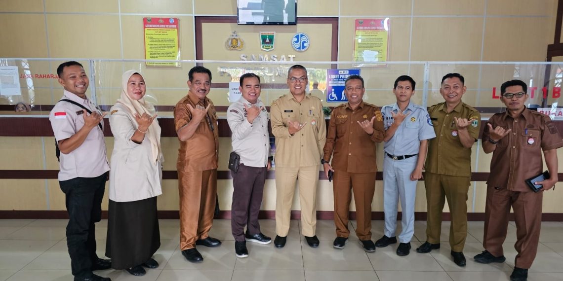 Sekdaprov Sumbar Tinjau Pelayanan Samsat Payakumbuh
