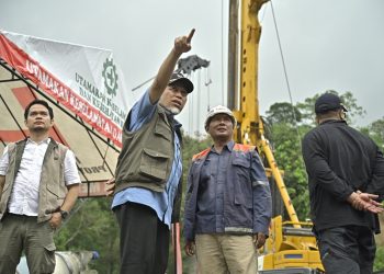 Gubernur Mahyeldi Tinjau Perbaikan Jembatan Kembar Padang Panjang, Target Rampung Jelang Lebaran