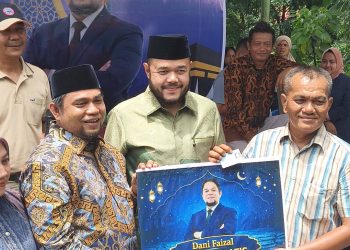 Berbagi 50 Ton Beras di Lubuk Kilangan, Wali Kota Padang Apresiasi Kepedulian Dani Faisal
