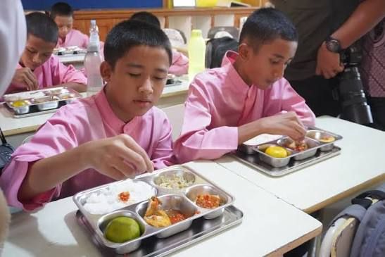 MBG Selama Puasa: Diganti Makanan Ringan, Dijemput Setiap Senin dan Jumat