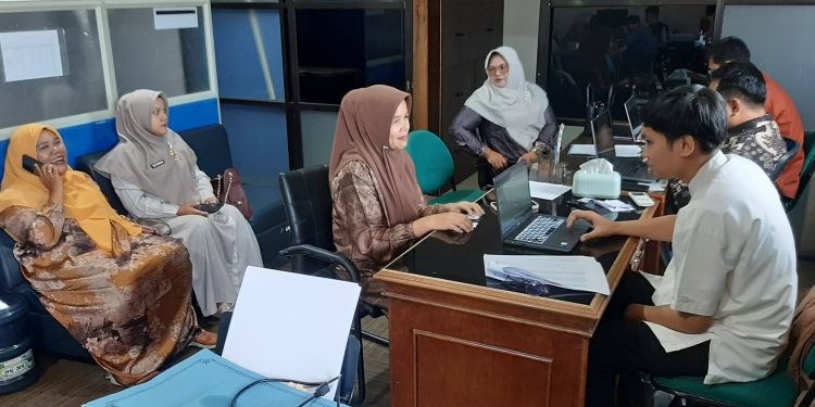 Pangkas Ribetnya Birokrasi, Kepsek di Padang Lakukan Ini…