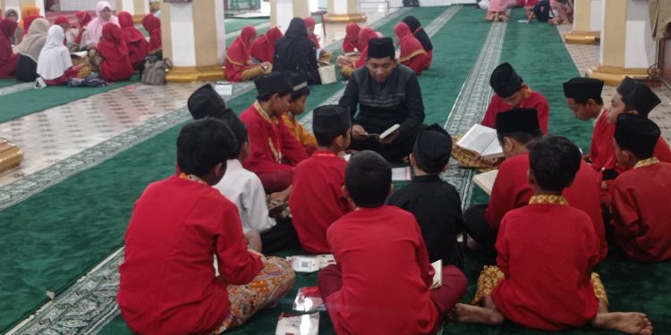 Melihat Pelaksanaan Pesantren Ramadan di Masjid Raya Ganting