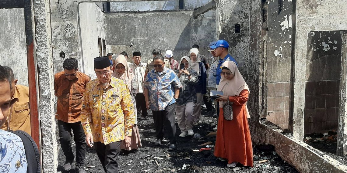 Korban Kebakaran di Surau Gadang Didatangi Wawako Padang
