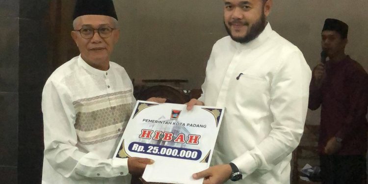 Wako Fadly Amran Siapkan Reward Umrah bagi Pelajar yang Istiqamah ke Masjid